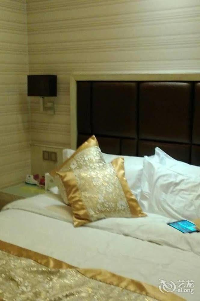 Days Inn Hotspring Xiamen Exterior photo