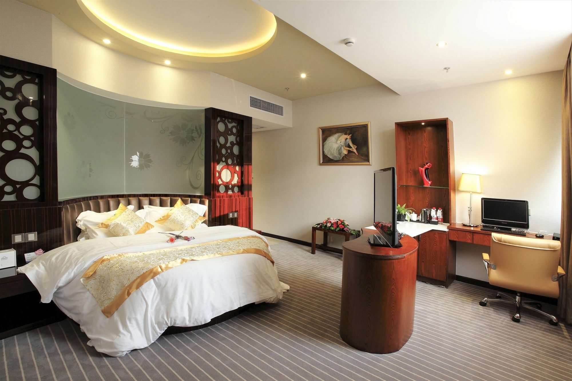 Days Inn Hotspring Xiamen Exterior photo